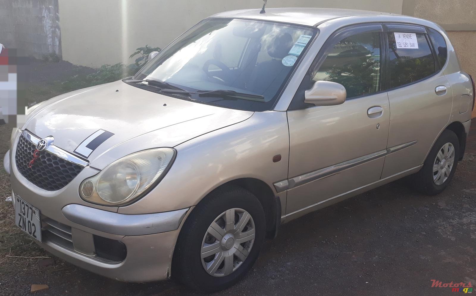 2002' Toyota photo #3