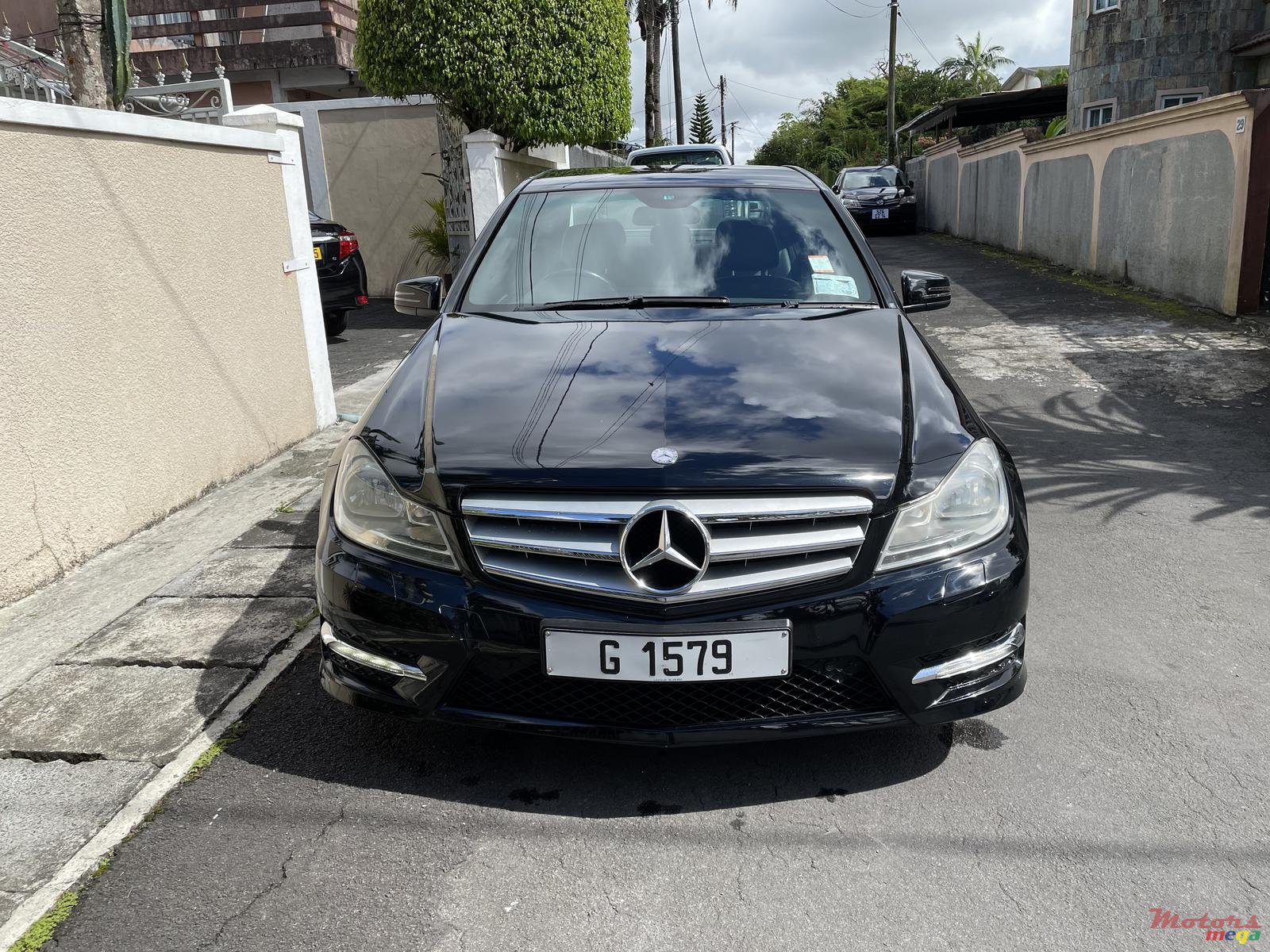 2011' Mercedes-Benz C180 Amg pack photo #1