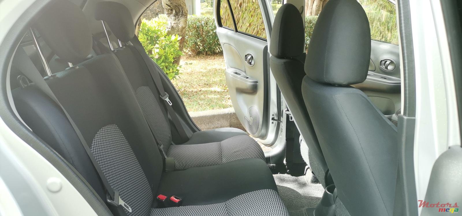 2012' Nissan March photo #5