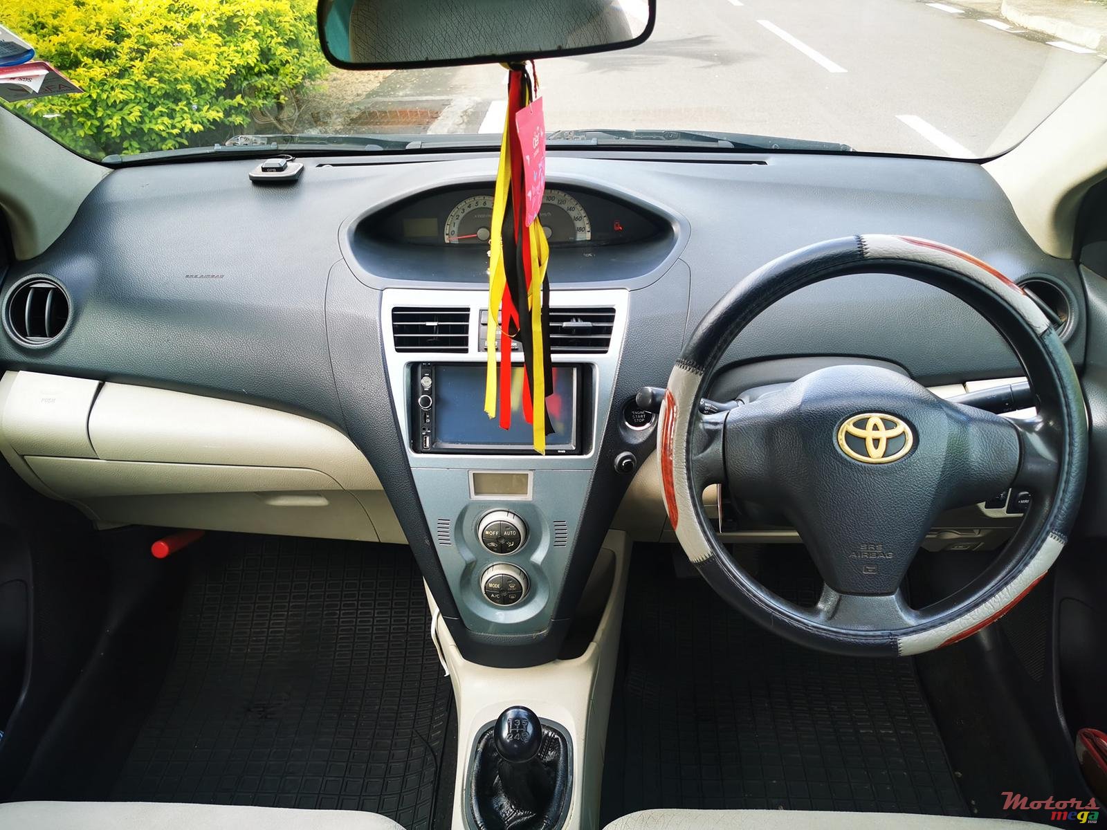 2006' Toyota Belta photo #5