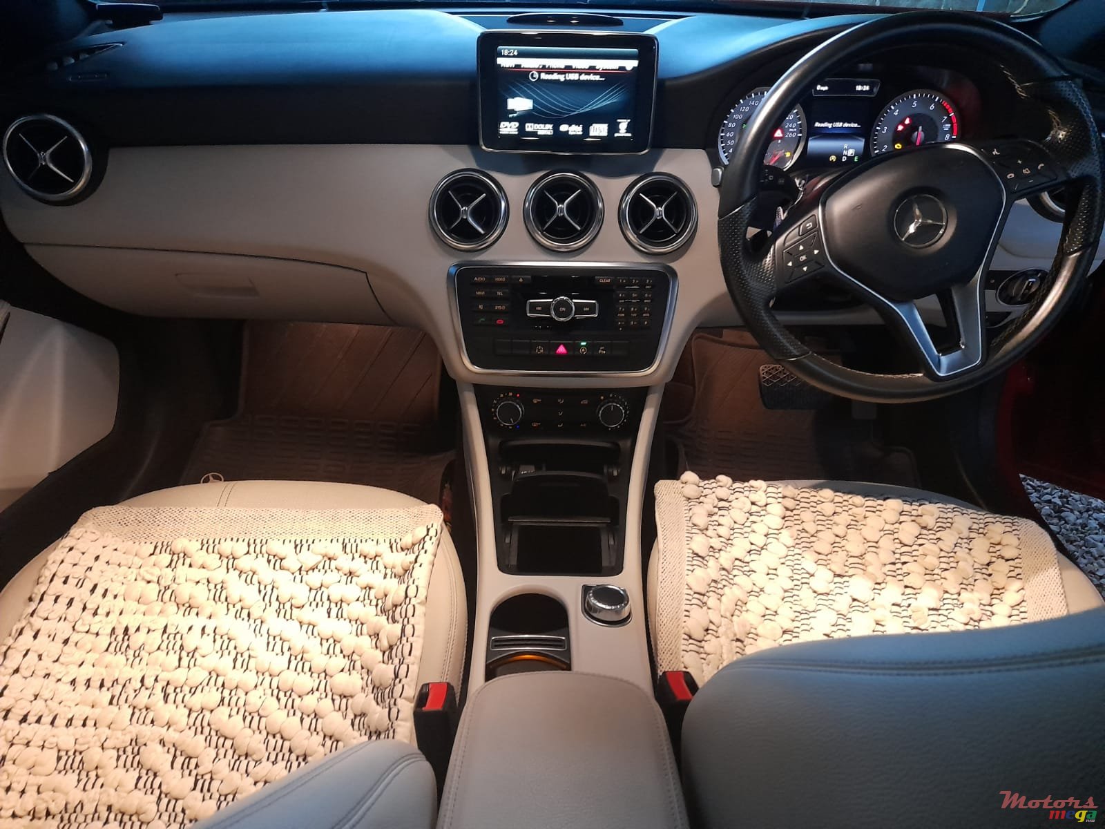 2015' Mercedes-Benz A 180 photo #2