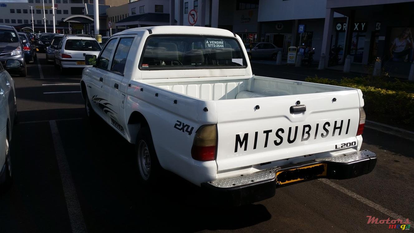 2007' Mitsubishi photo #2