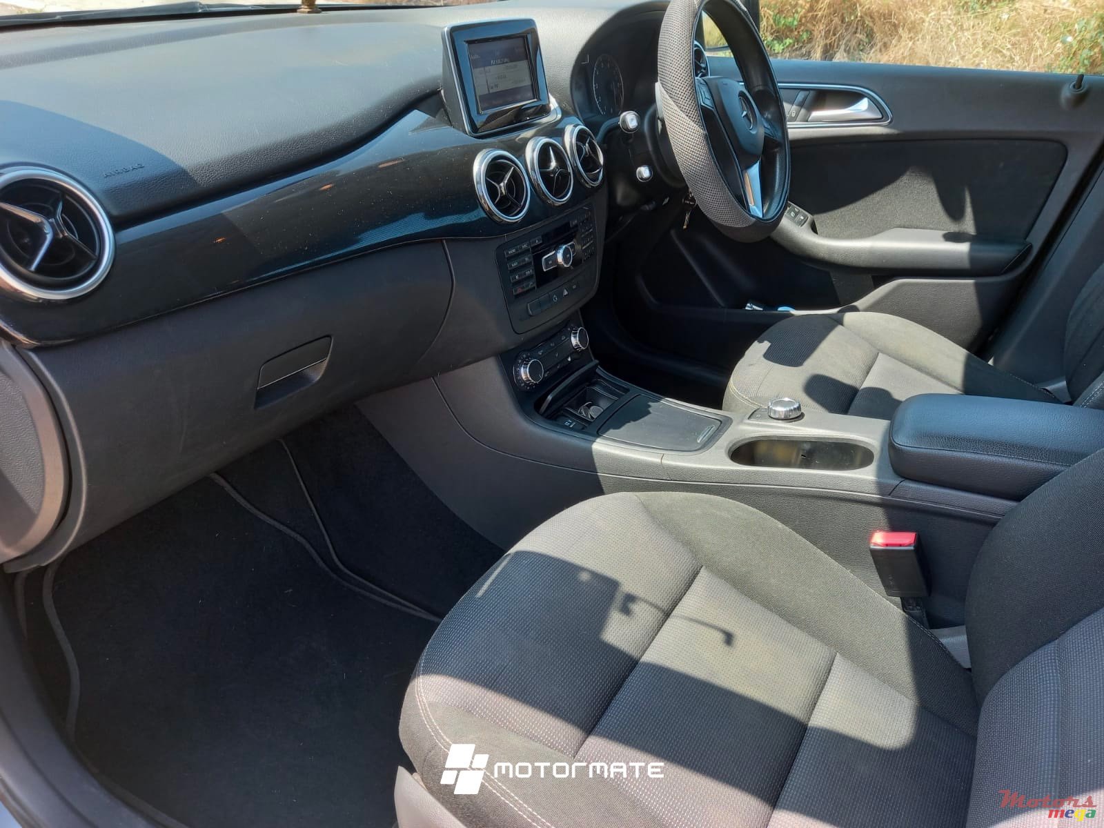 2014' Mercedes-Benz B 180 photo #6