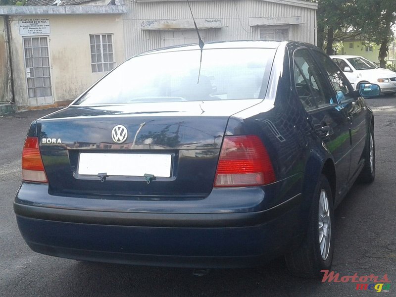 2004' Volkswagen Bora photo #5