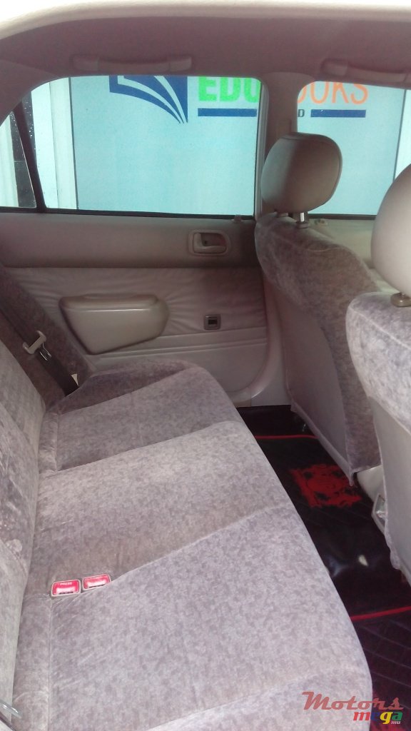 1998' Toyota Corolla Saloon photo #5