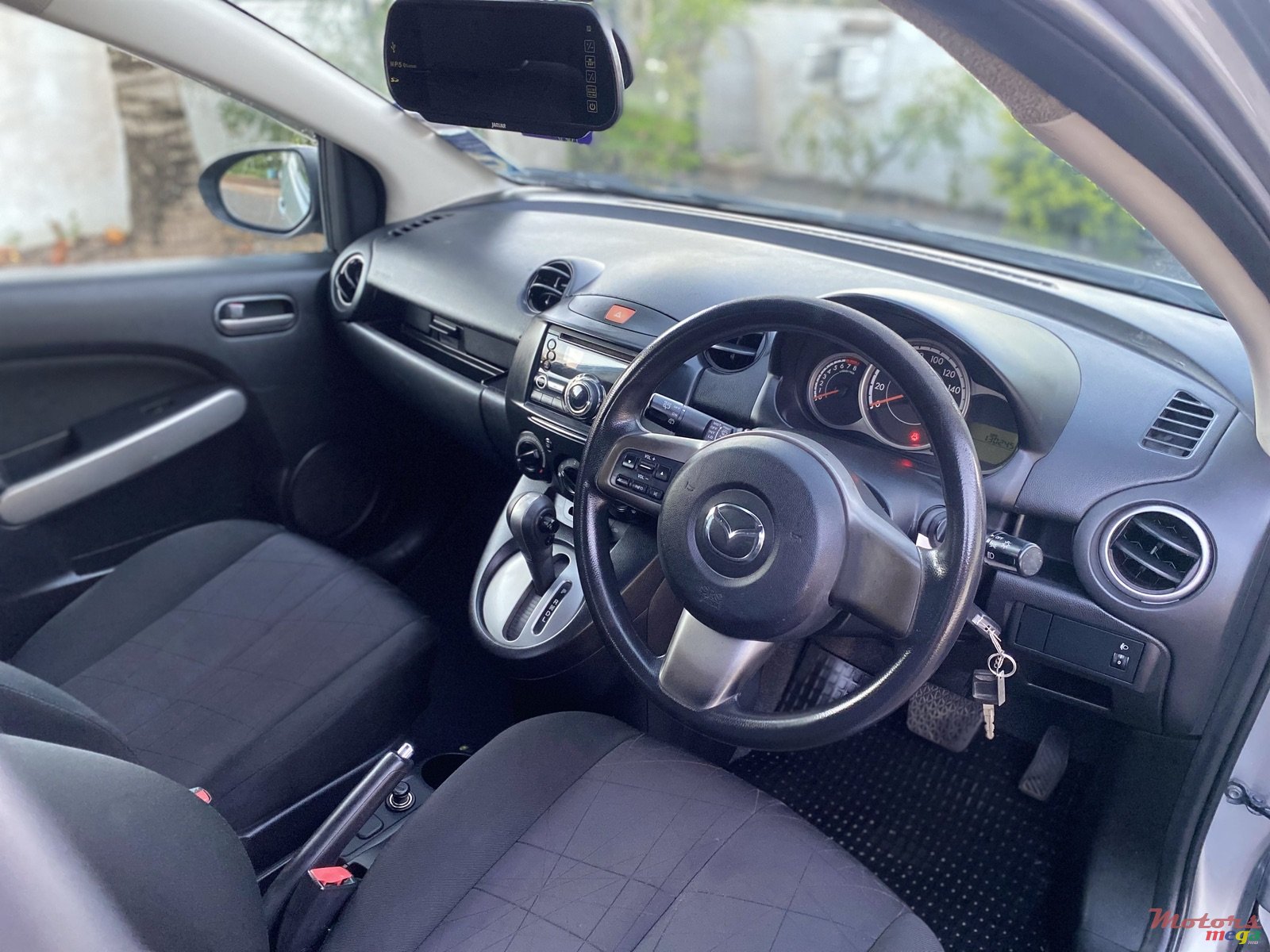 2013' Mazda Demio 1340cc photo #5