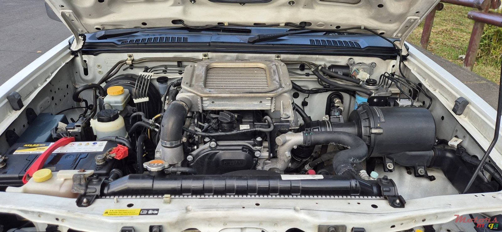 2017' Nissan NV300 photo #7