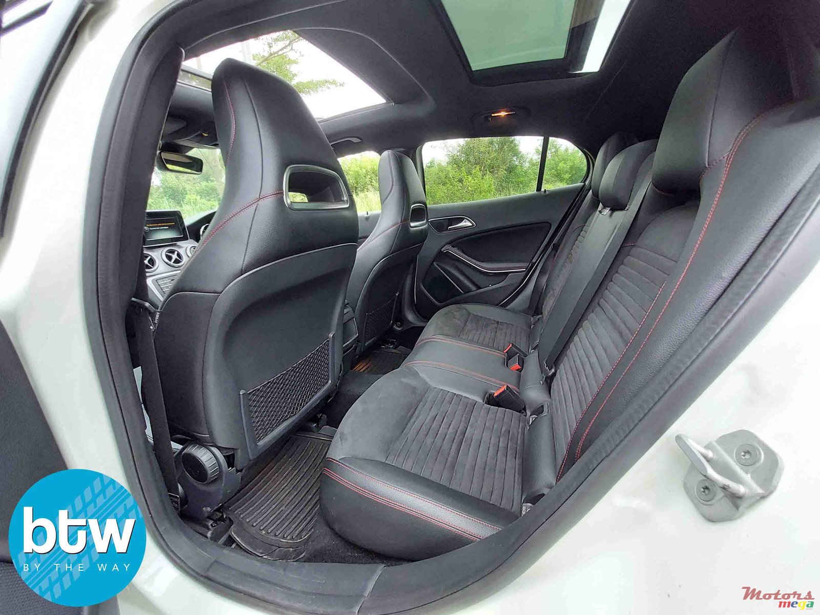 2016' Mercedes-Benz GLA-Class photo #5