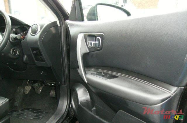 2008' Nissan Qashqai Tekna (full options) photo #4
