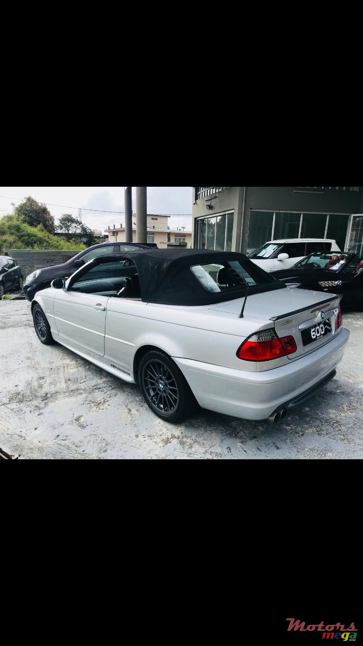 2001' BMW 3 Series Convertible photo #2