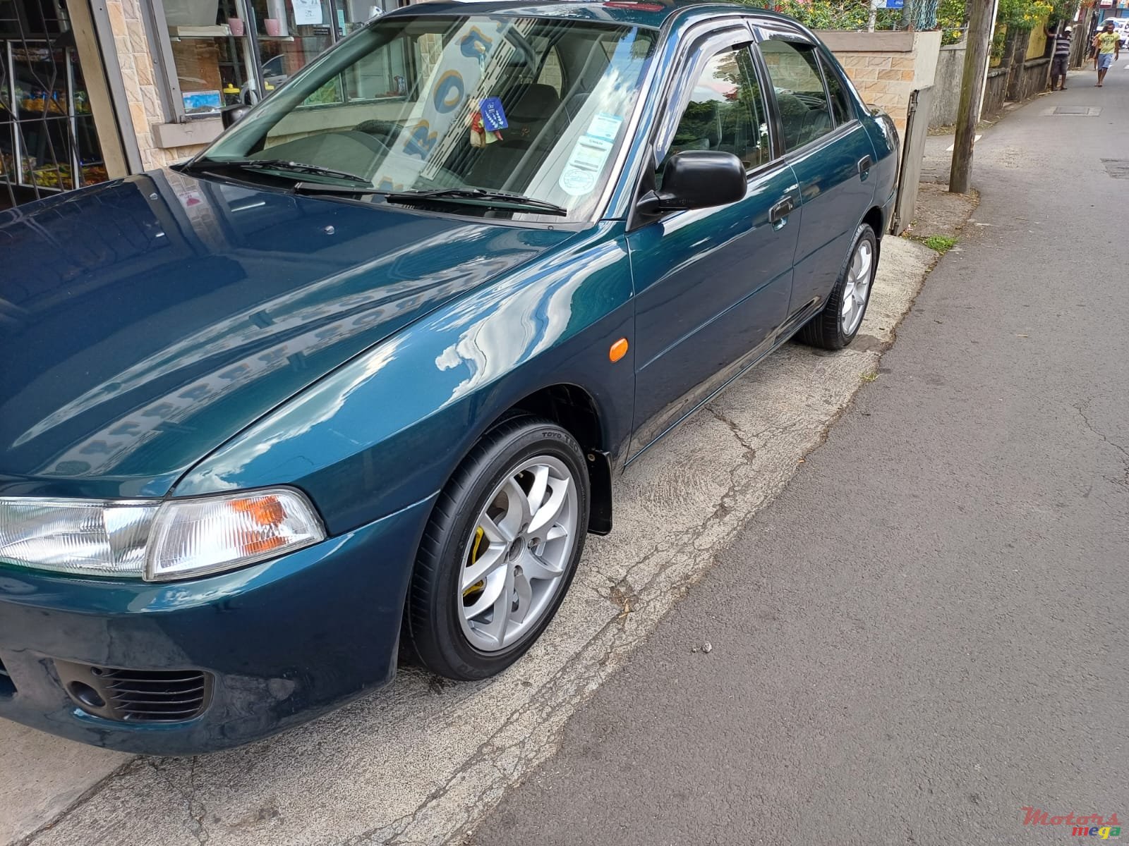 1996' Mitsubishi Lancer photo #2