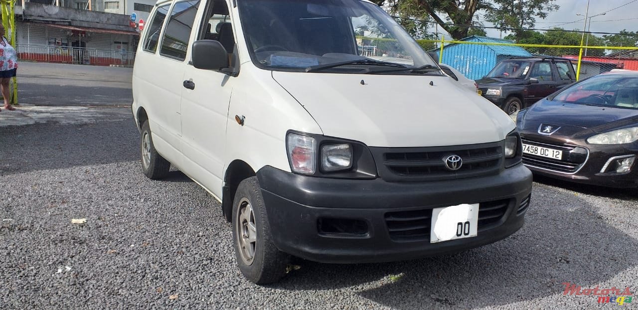 2000' Toyota Liteace photo #1
