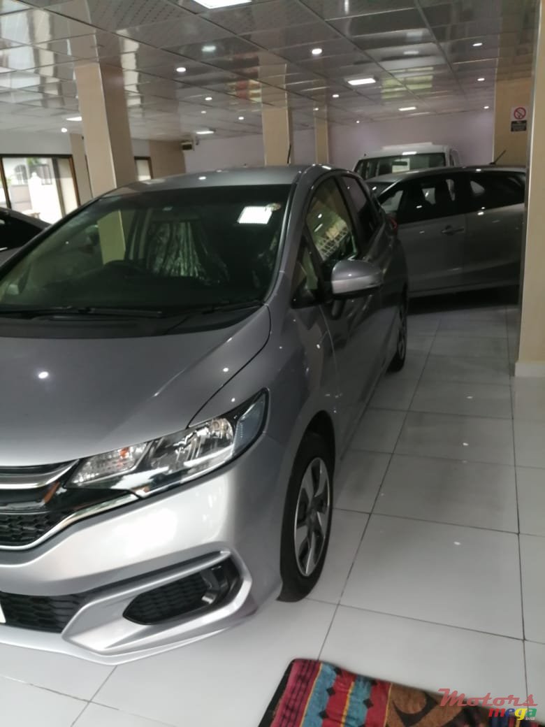 2017' Honda Fit Hybrid photo #7