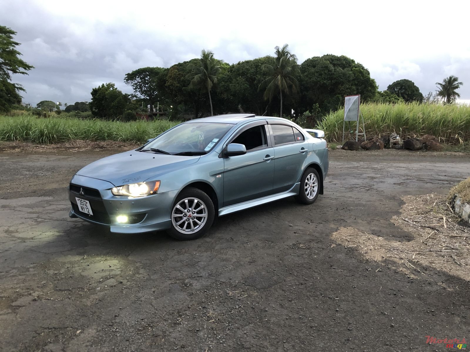 2012' Mitsubishi Lancer X Executive photo #2