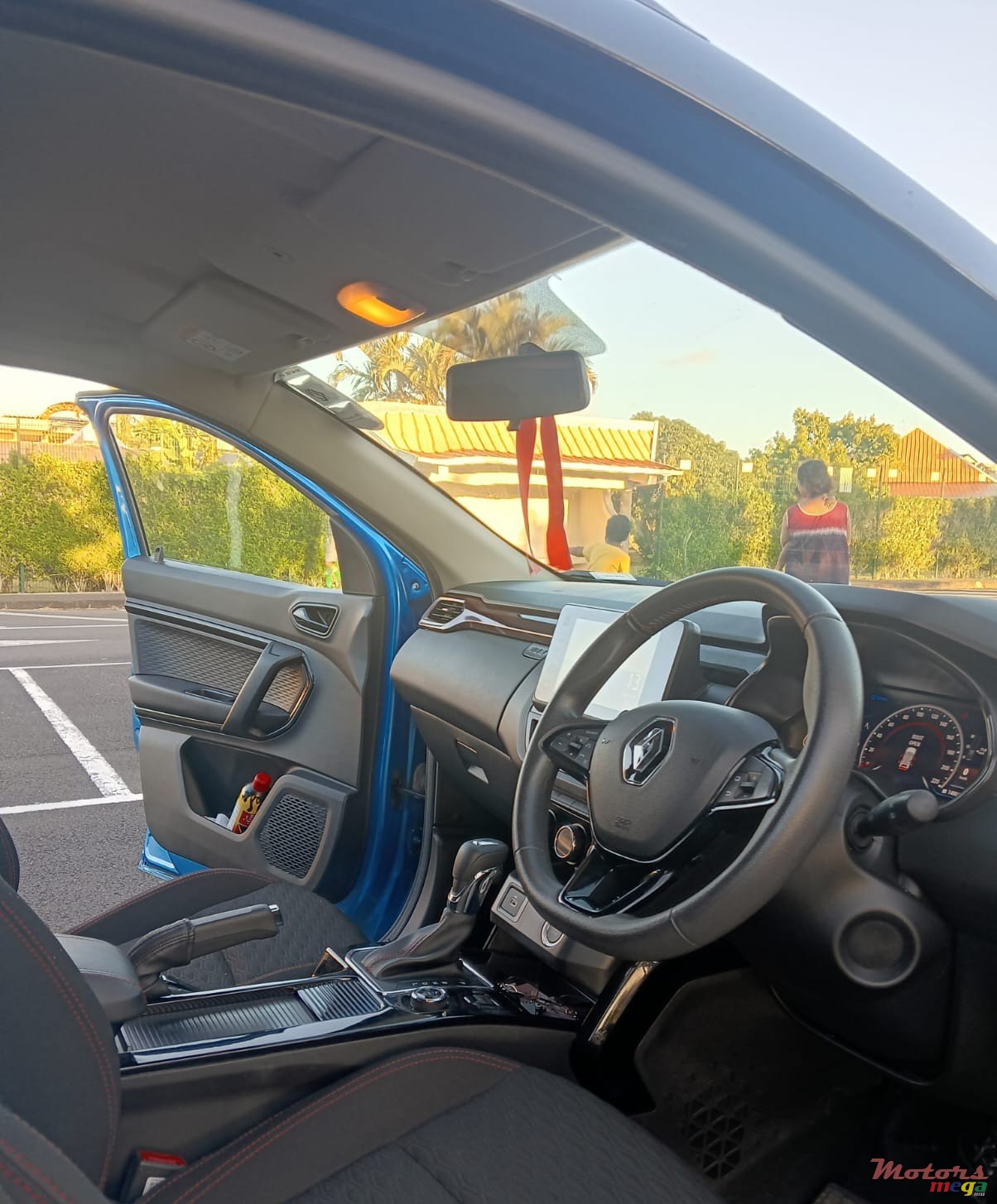 2022' Renault photo #4