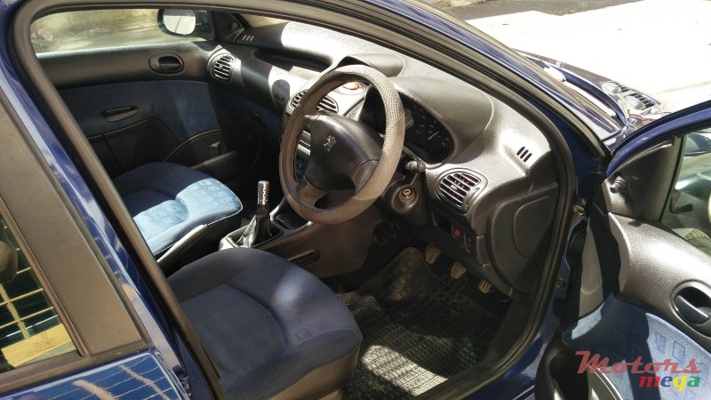 2003' Peugeot 206 photo #4