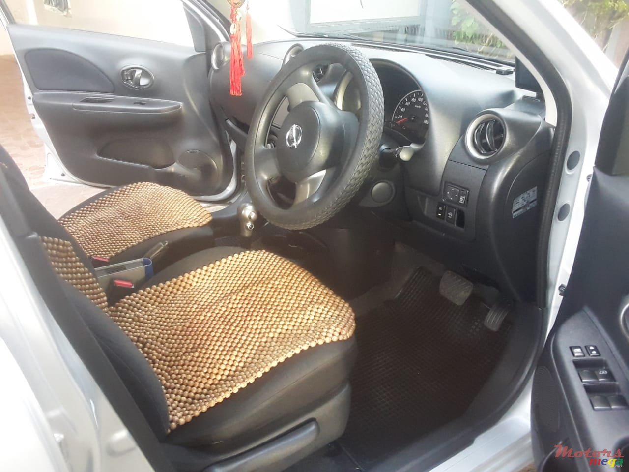 2013' Nissan March photo #6