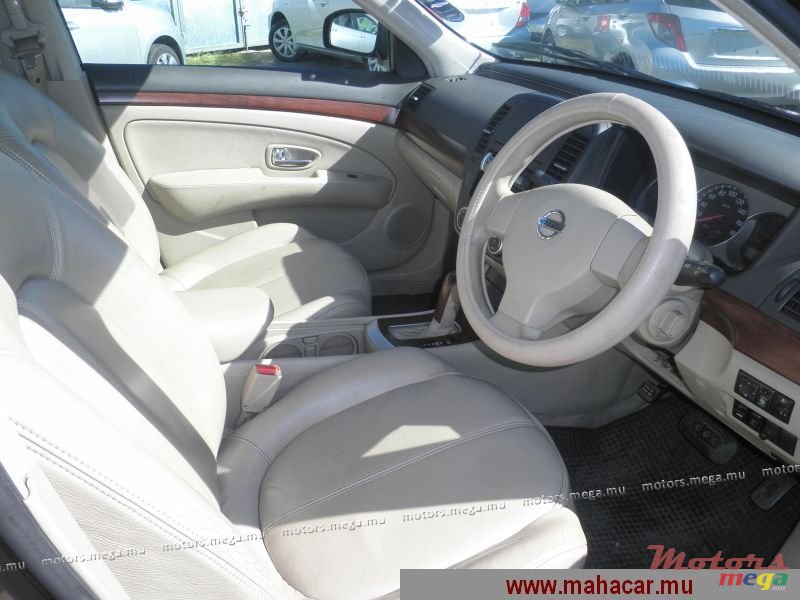 2007' Nissan Bluebird photo #2