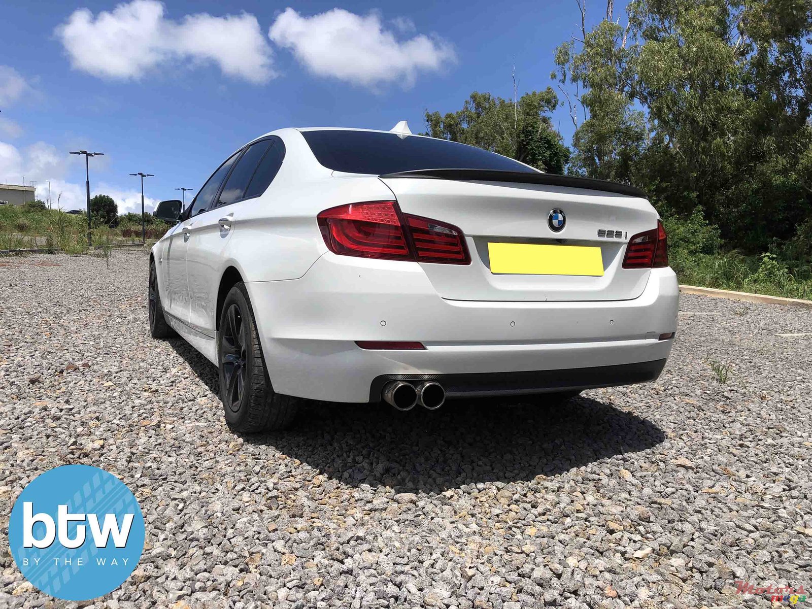 2012' BMW 528 photo #3