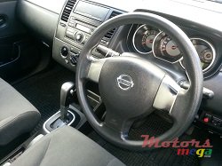 2007' Nissan Tiida latio photo #3