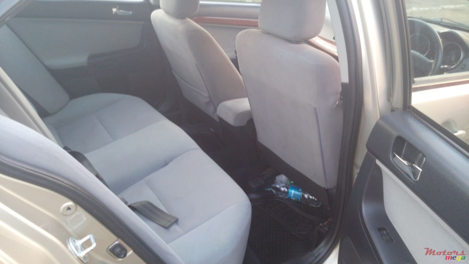 2010' Mitsubishi Lancer EX photo #4