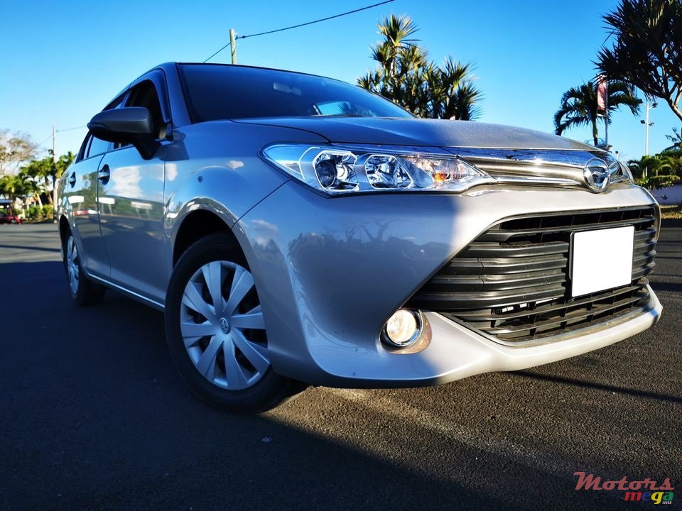 2016' Toyota Axio photo #7