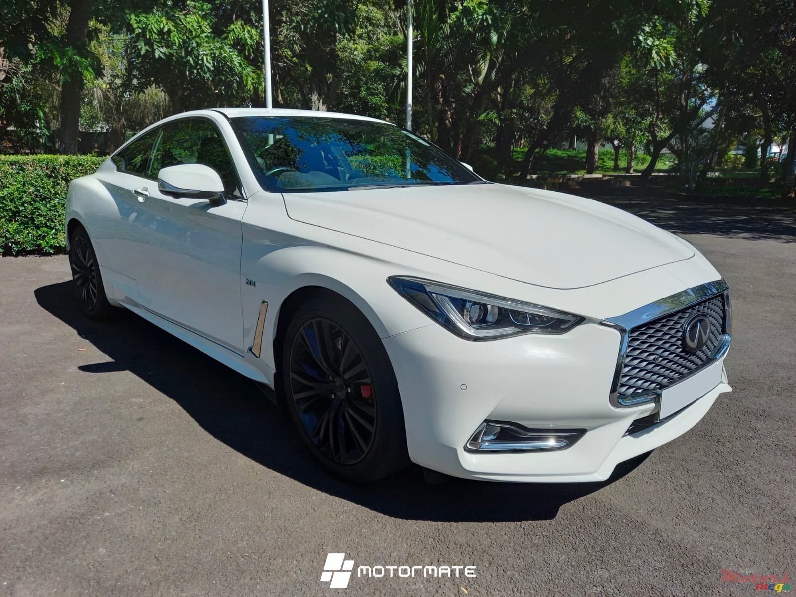 2019' Infiniti Q60 COUPE photo #1