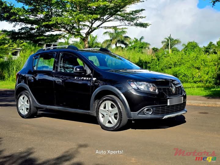 2016' Renault Sandero StepWay Turbo.  Low mileage photo #2