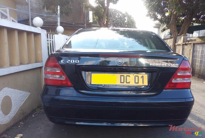 2001' Mercedes-Benz 200 photo #2