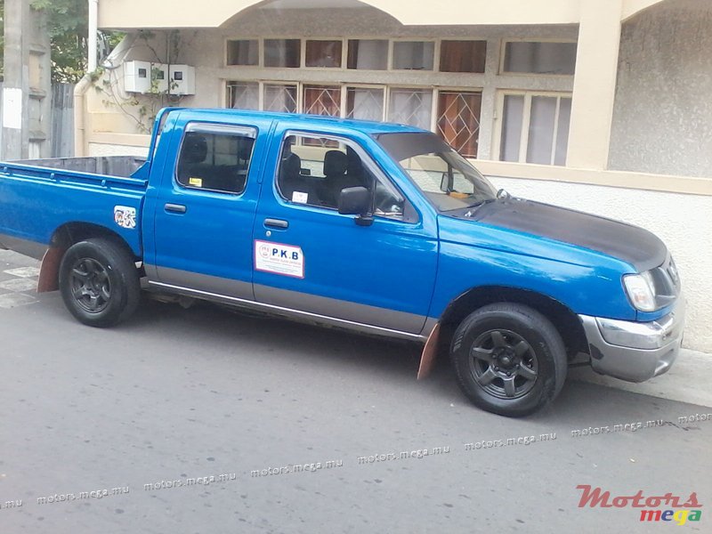 1999' Nissan photo #1