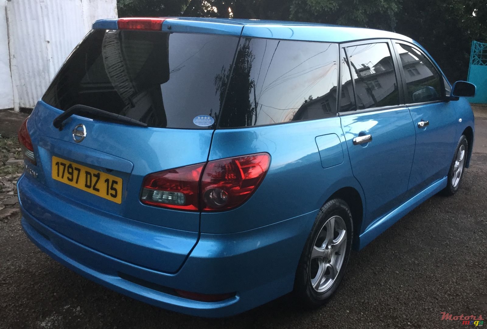 2015' Nissan Wingroad photo #3