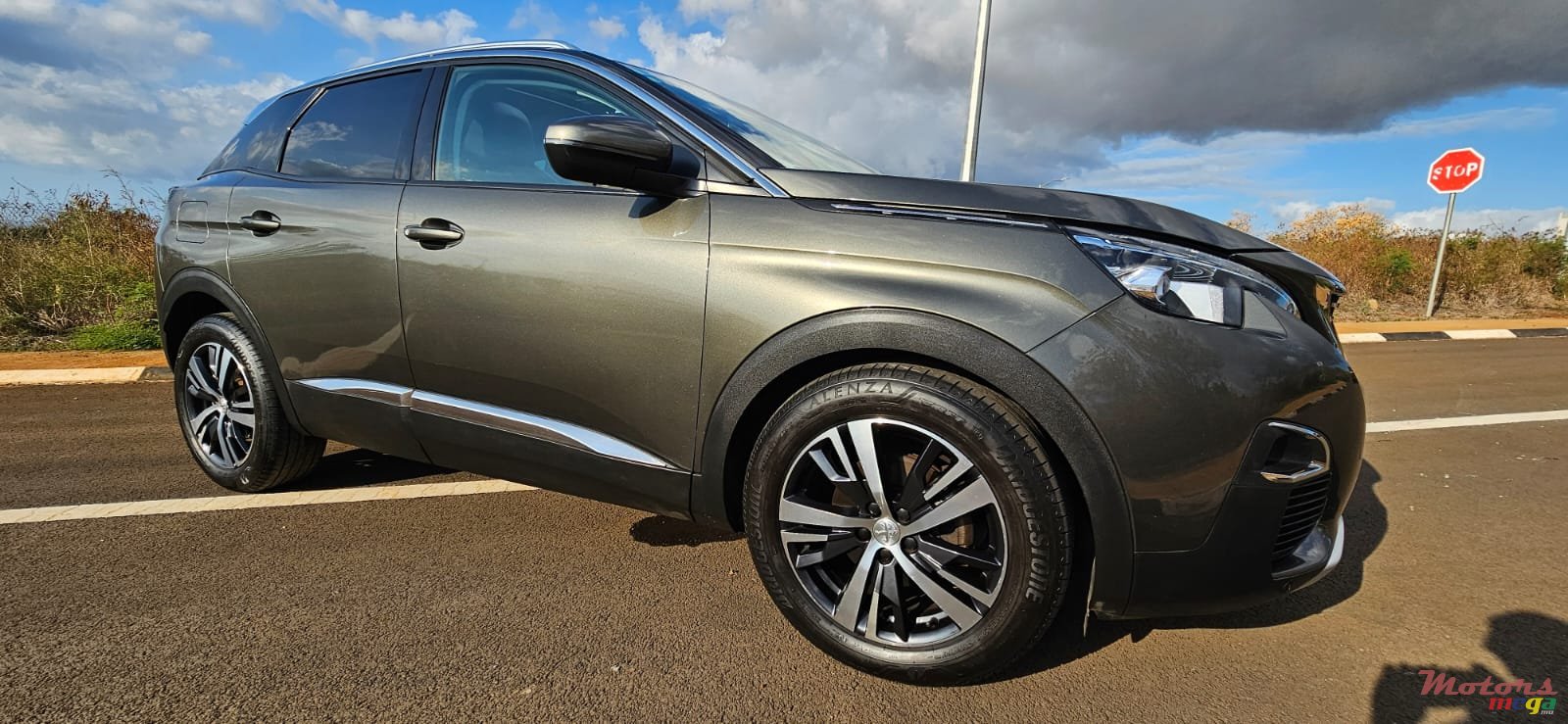 2019' Peugeot 3008 photo #2