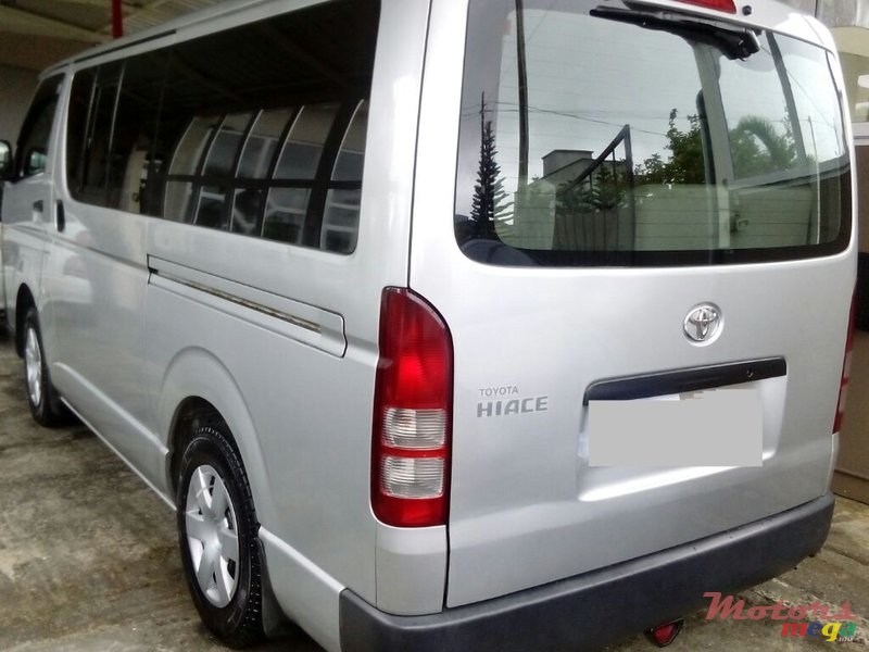 2008' Toyota HiAce photo #3