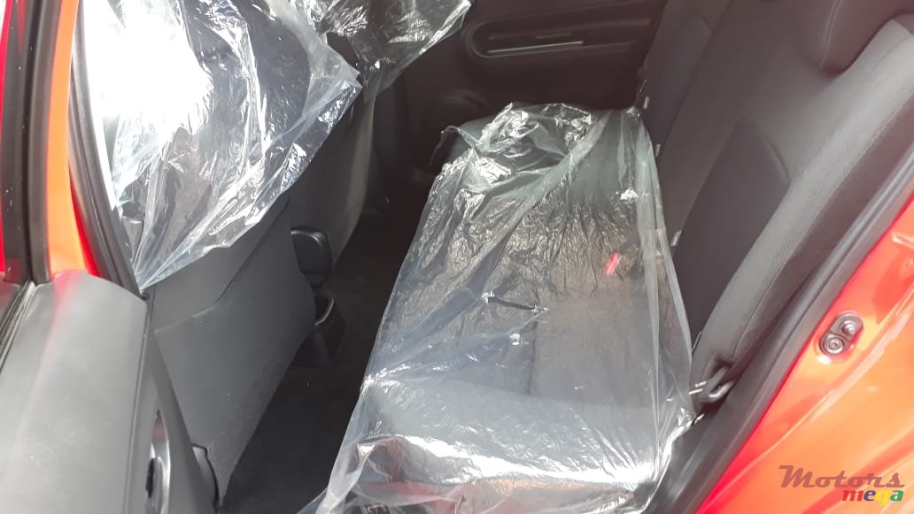 2016' Toyota Aurion Aqua photo #3