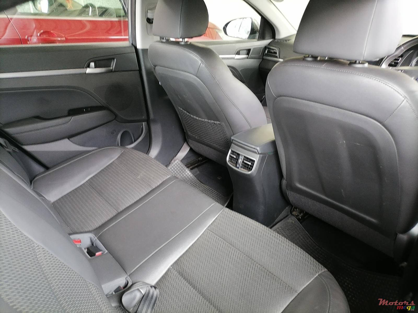 2020' Hyundai Elantra GLS photo #4