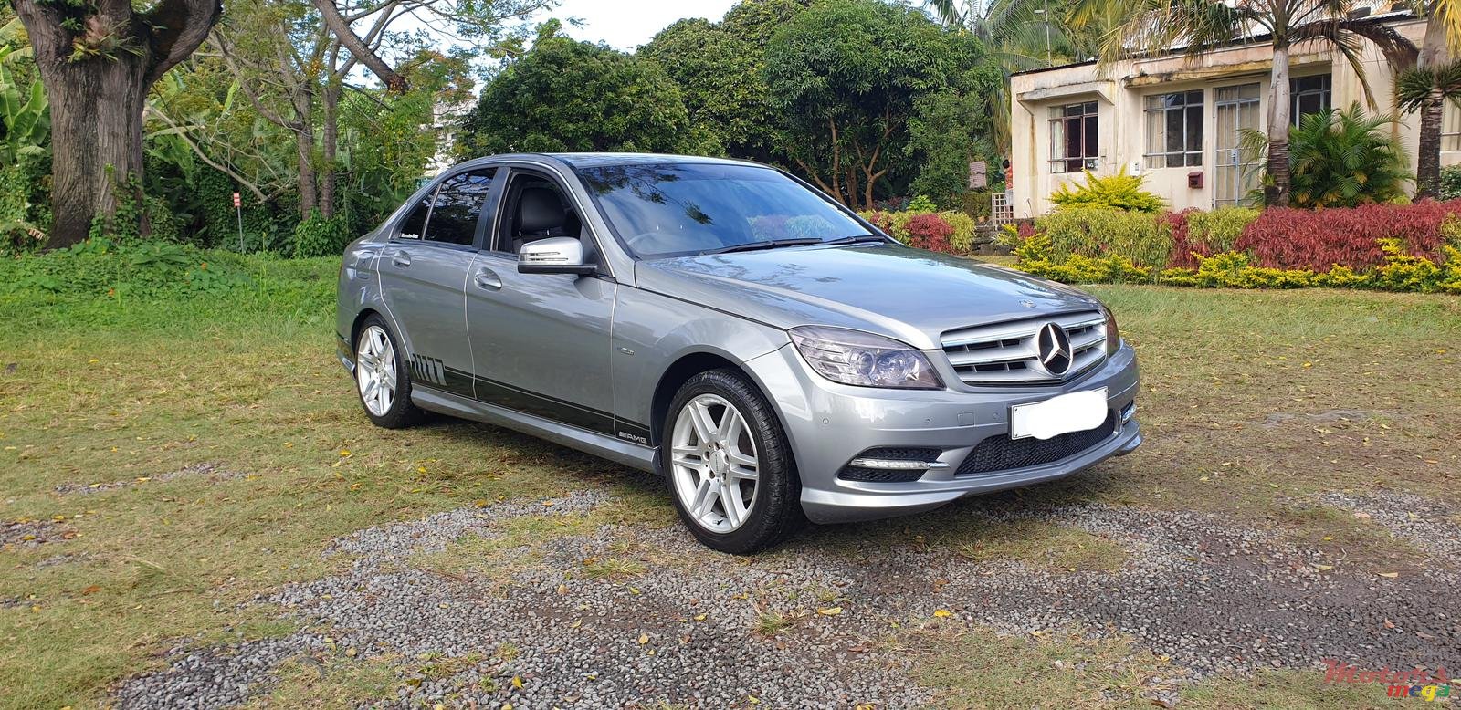 2011' Mercedes-Benz C-Class AMG photo #1