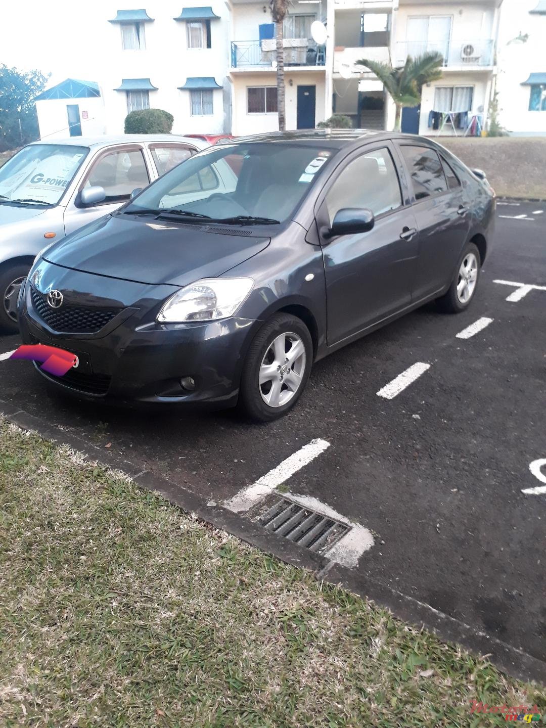 2008' Toyota Yaris photo #1