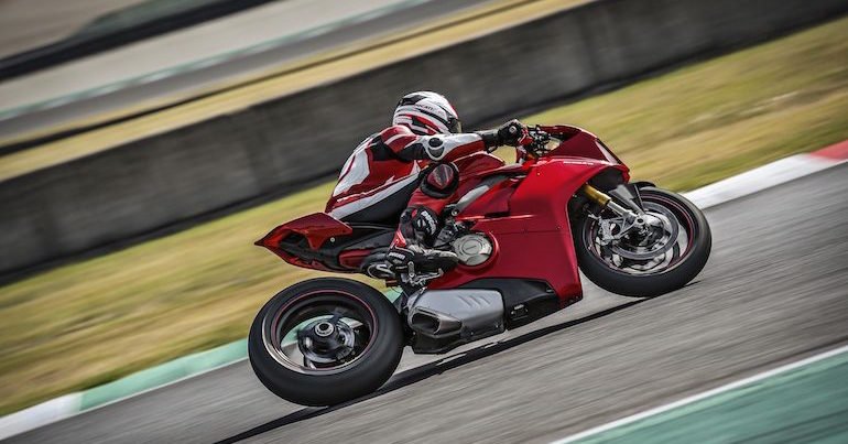 Ducati's Panigale V4 Finally Revealed