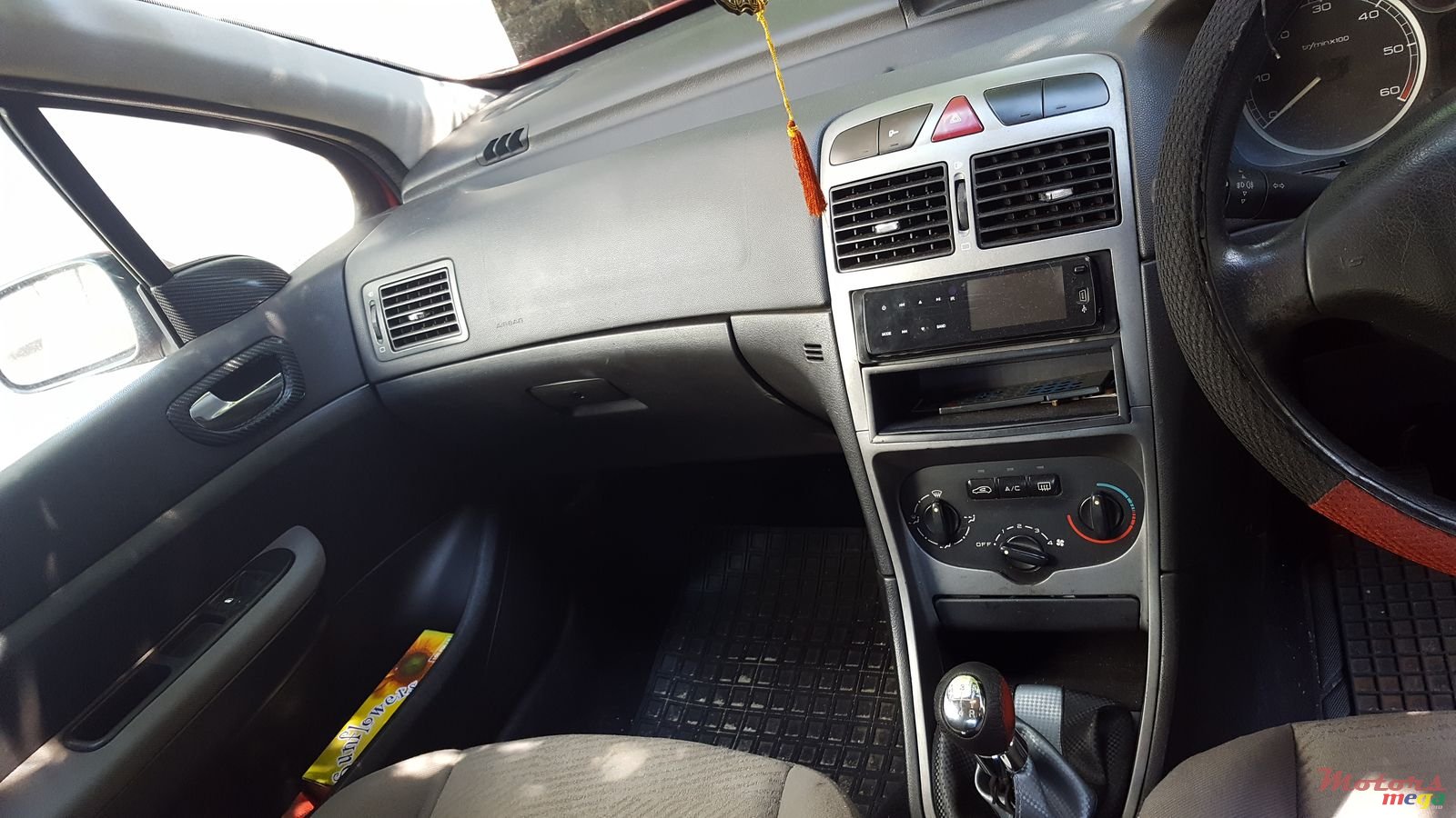 2002' Peugeot 307 photo #5