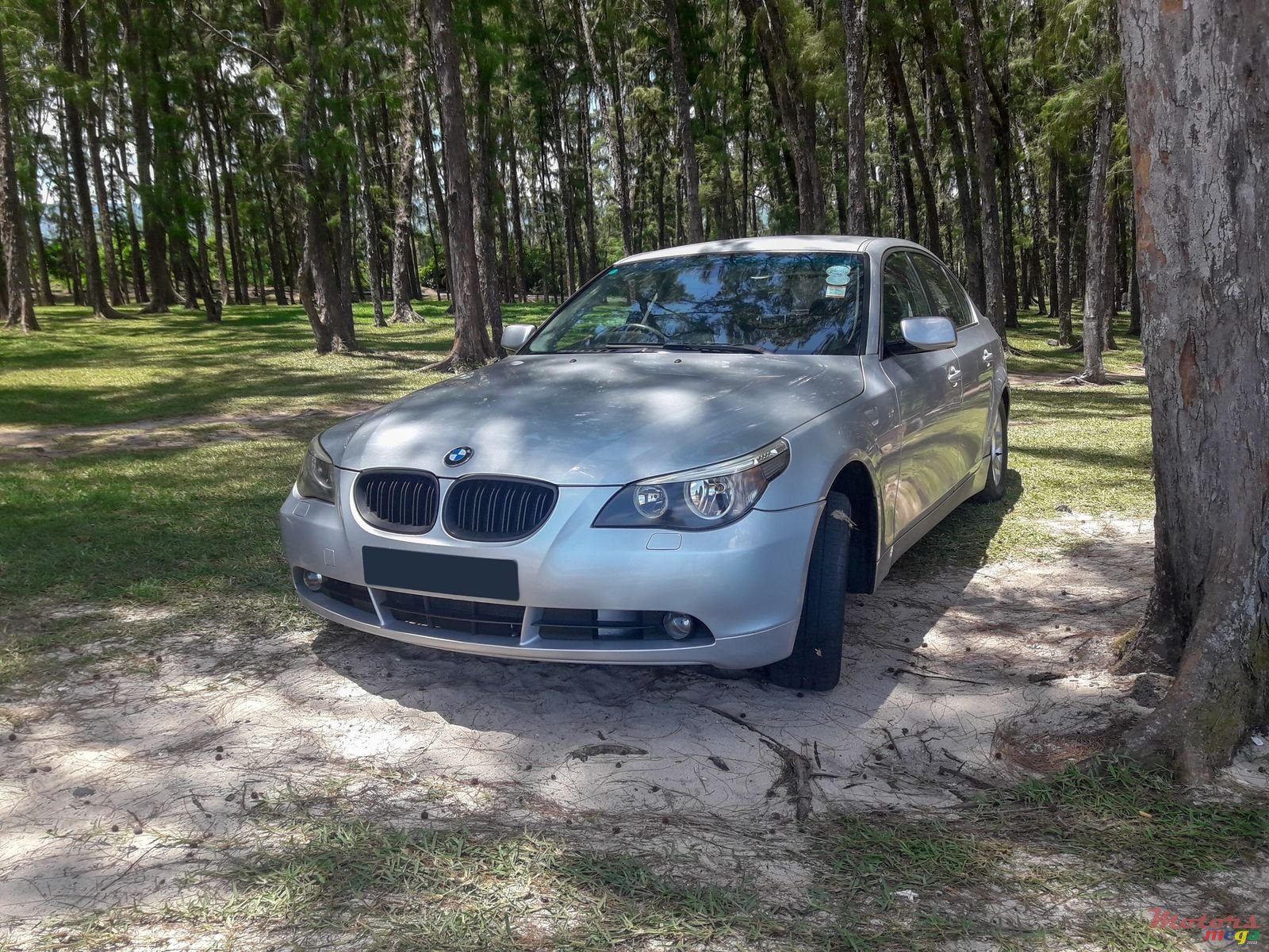 2004' BMW 5 Series photo #6