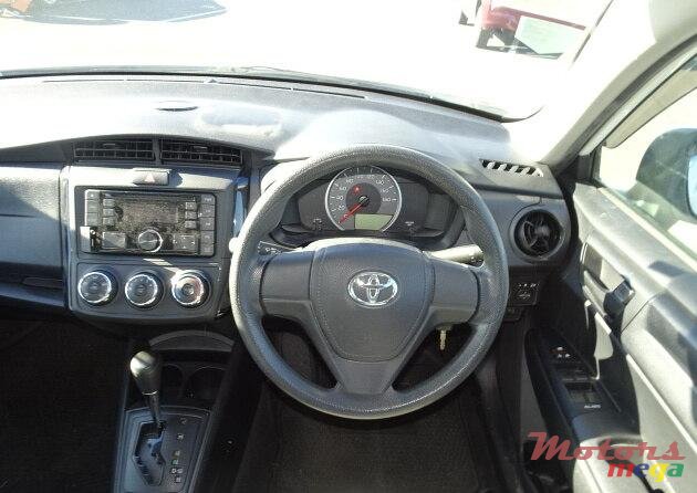 2017' Toyota Corolla Axio x photo #6