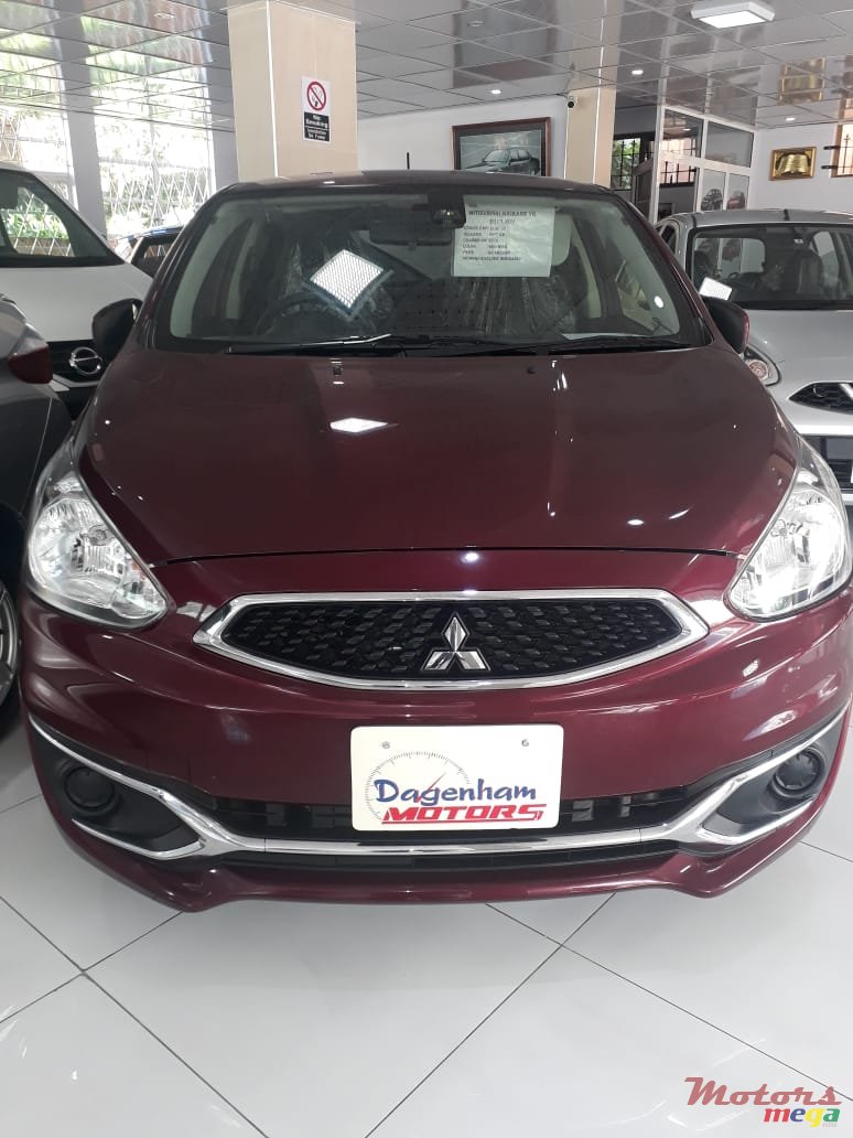 2017' Mitsubishi Mirage photo #1