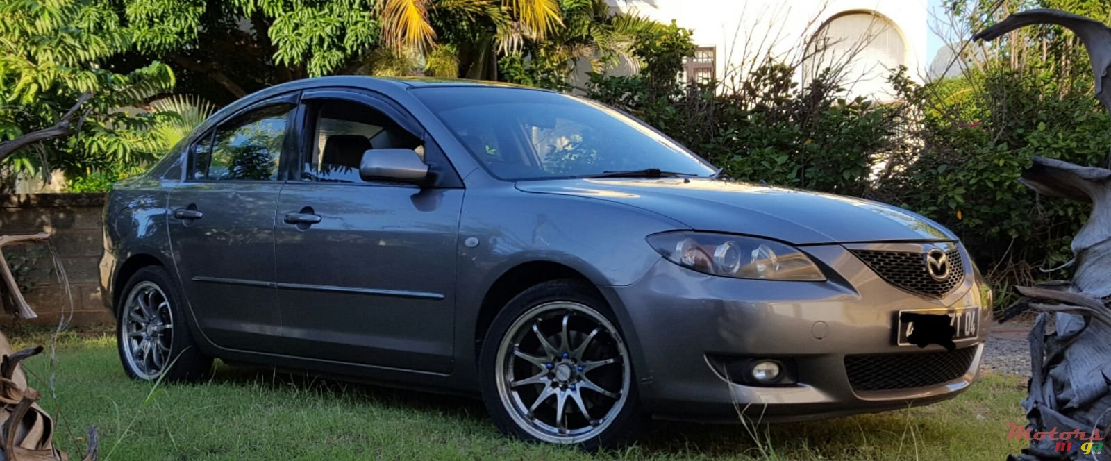 2004' Mazda 3 photo #2