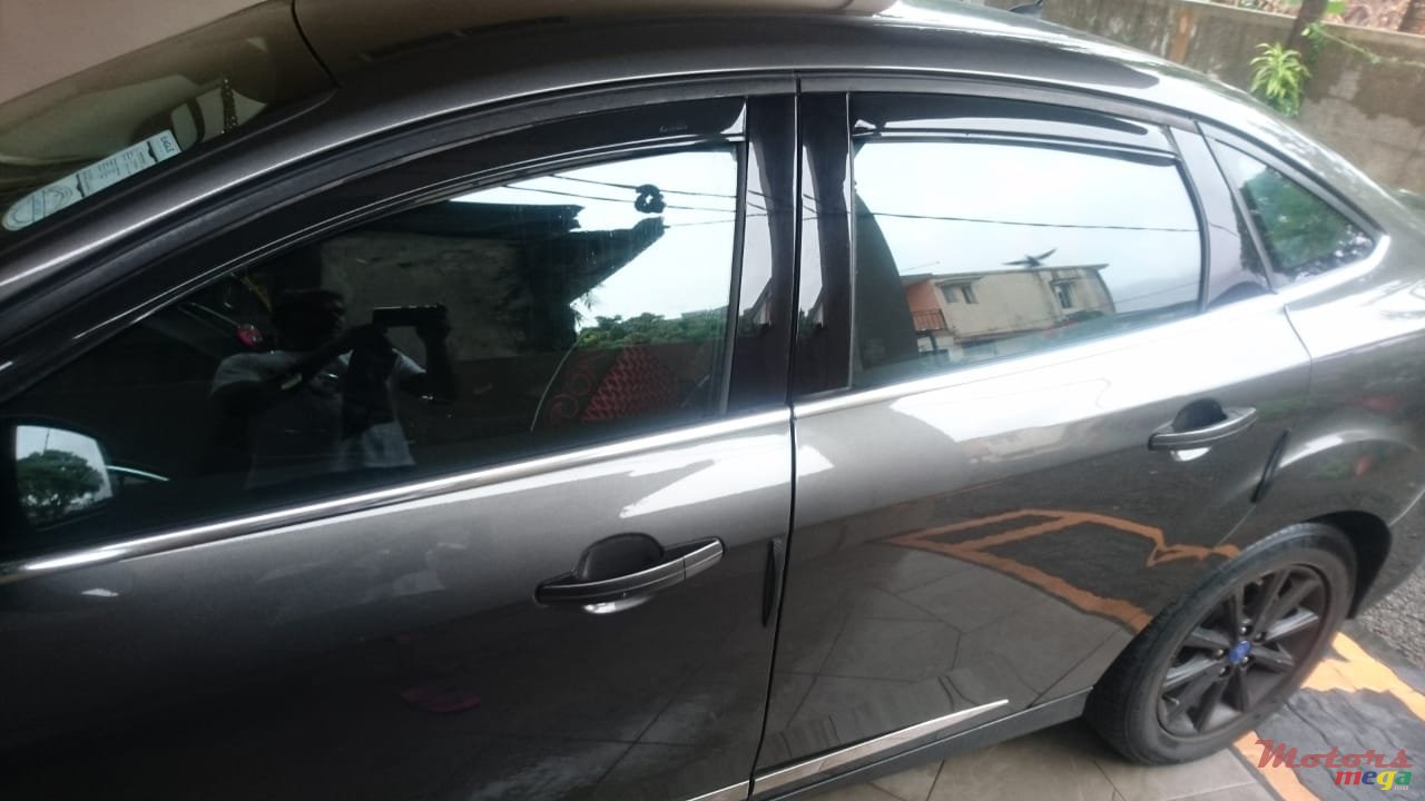 2015' Ford Focus photo #5