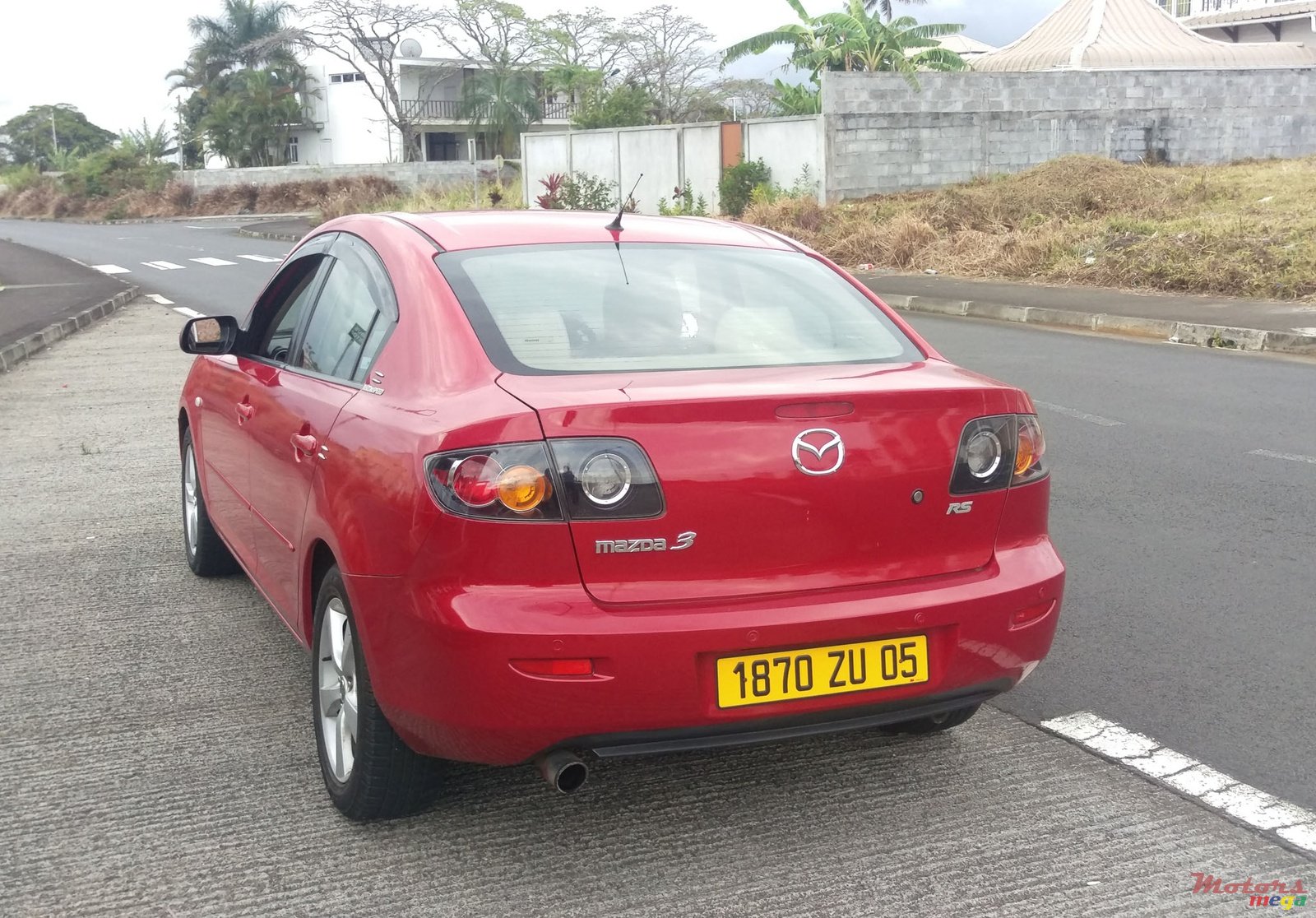 2005' Mazda 3 photo #2