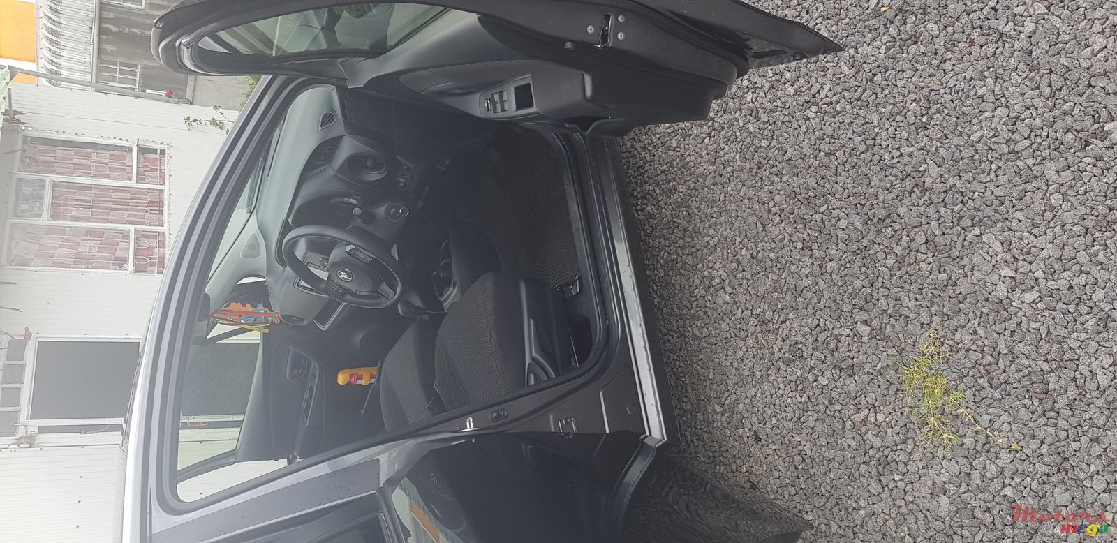 2018' Toyota Vitz No photo #4