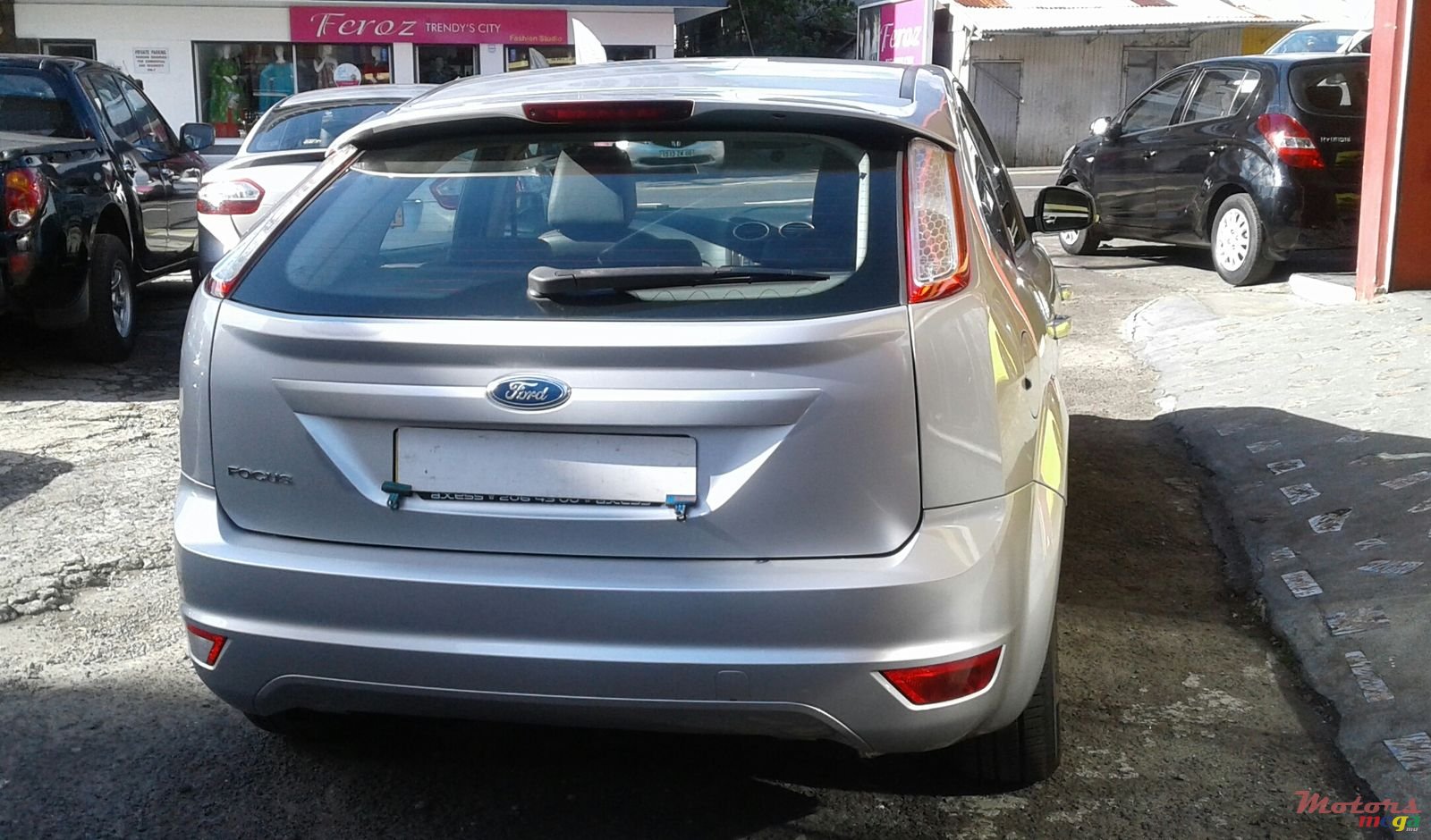 2011' Ford Focus photo #3