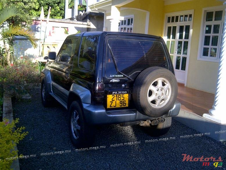 1996' Mitsubishi Pajero Junior photo #3