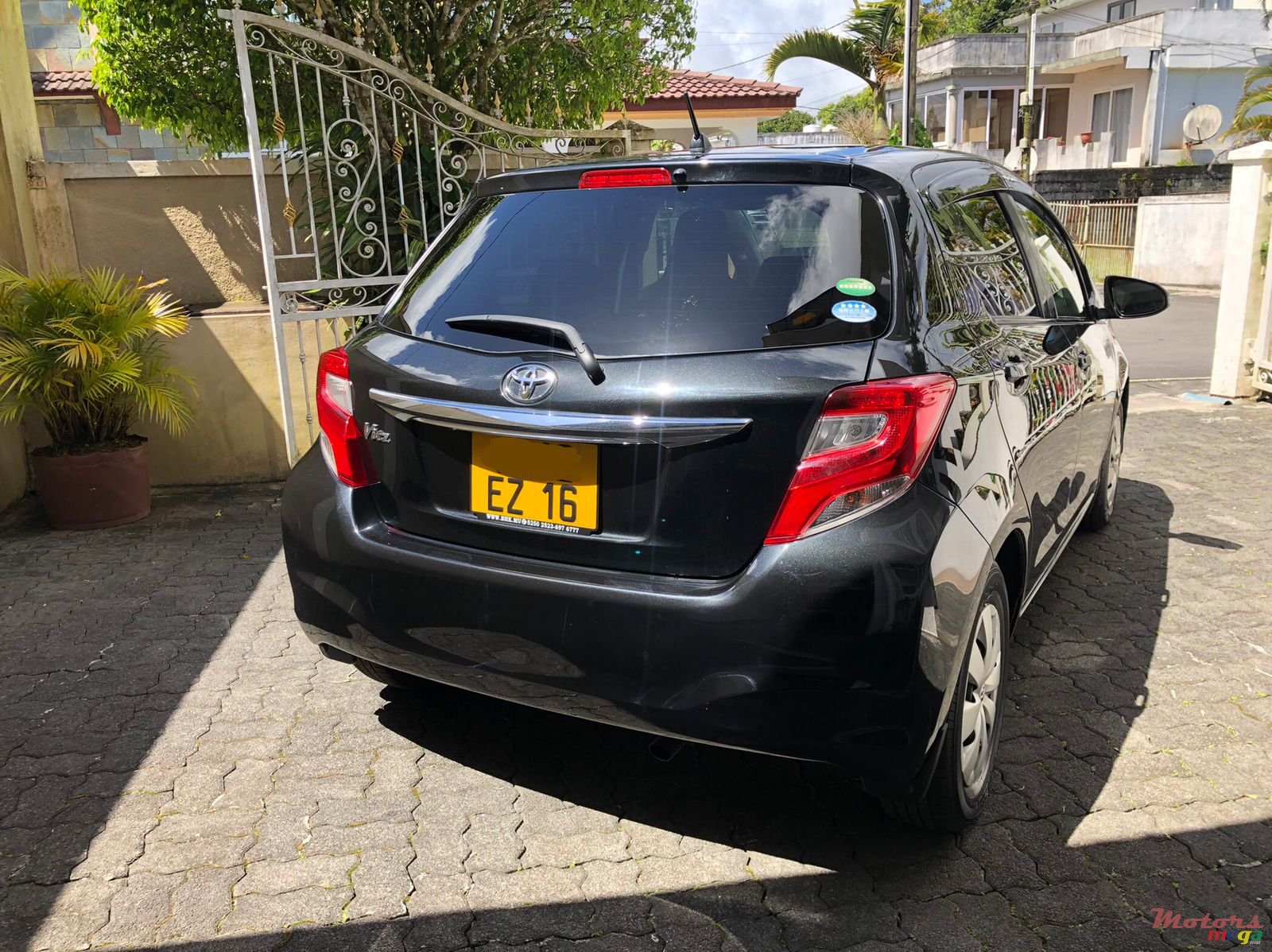 2016' Toyota Vitz photo #3