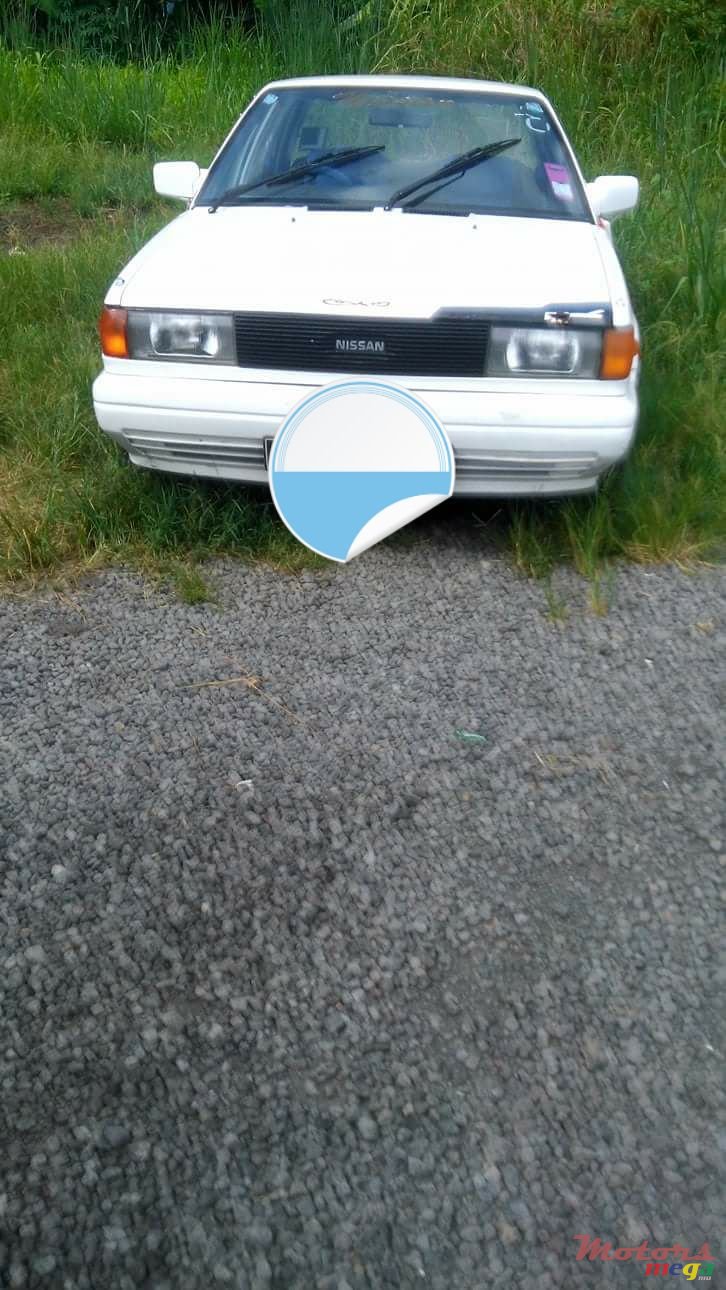 1990' Nissan Sunny photo #2